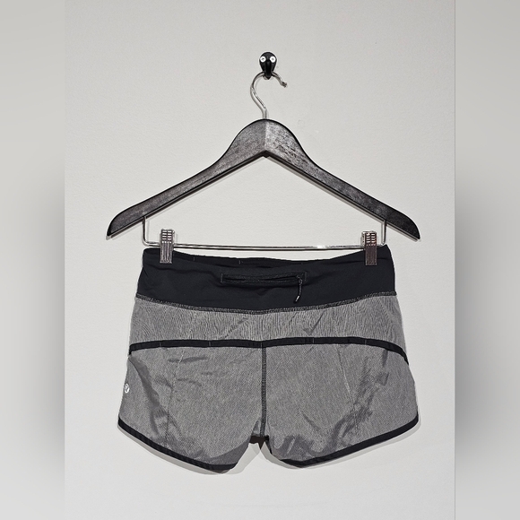 Lululemon Speed Short 2.5” Heathered Slate Deep Coal Size 4 - Picture 4 of 6
